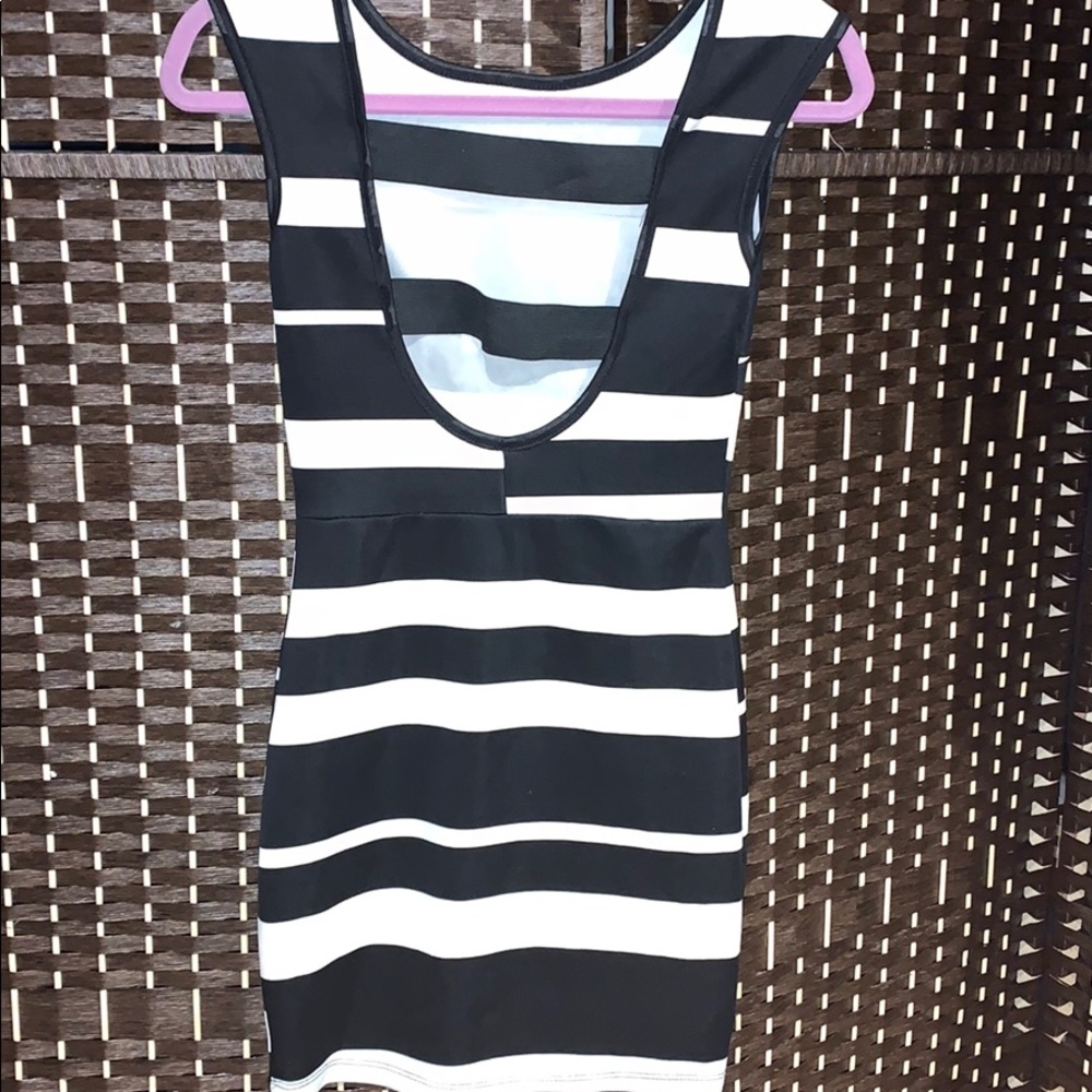 Dress - Picture 2 of 3